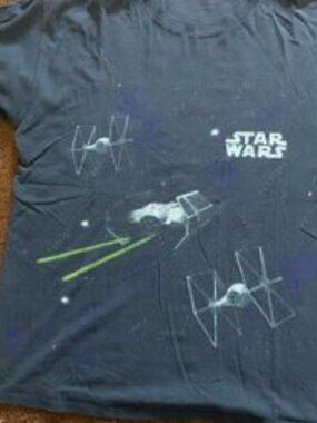 vintage 1990s Star Wars t-shirt featuring a Death Star battle scene